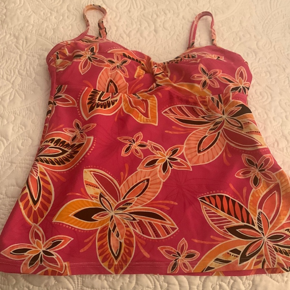 WOMEN’S FLORAL TANKINI SWIM TOP